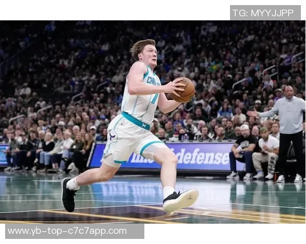 克尼佩尔半场表现出色砍下16分却因崴脚提前离场令人惋惜