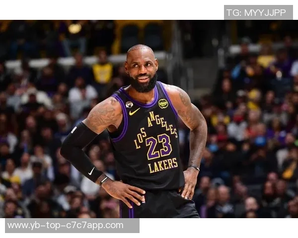 詹姆斯回忆追求妻子历程：孤独岁月让我渴望真爱与陪伴